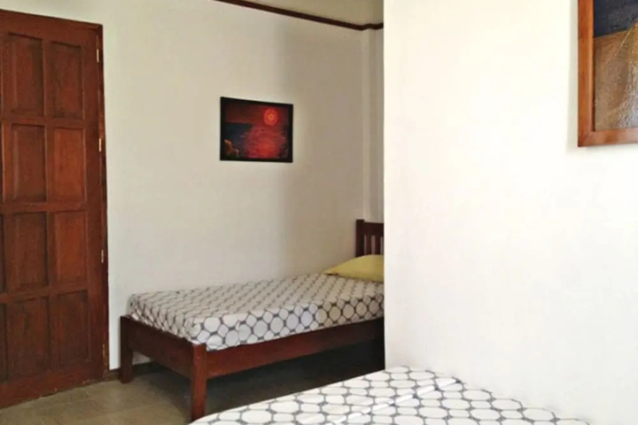 Room 2 of 2