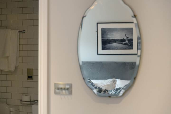 Room 47 of 81