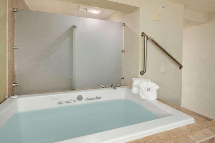 Jetted tub