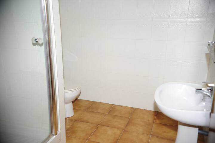 Room 17 of 27