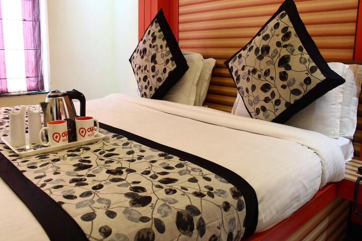 Room 2 of 6