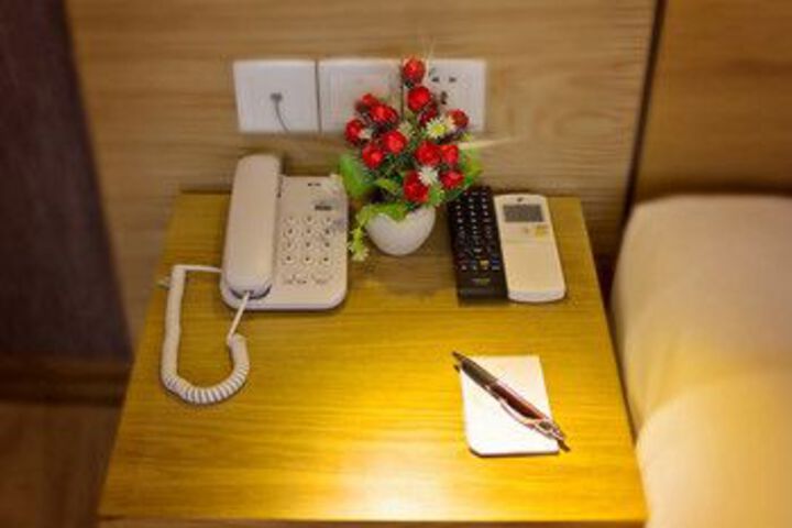 Room 54 of 64