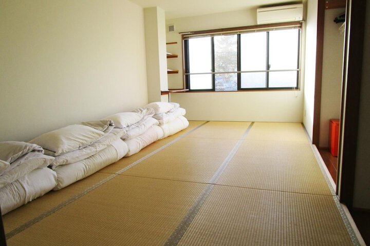 Room 21 of 39