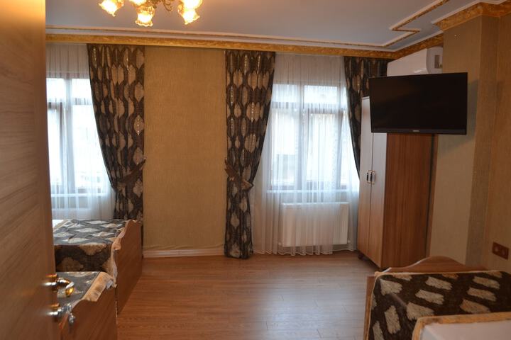 Room 18 of 31