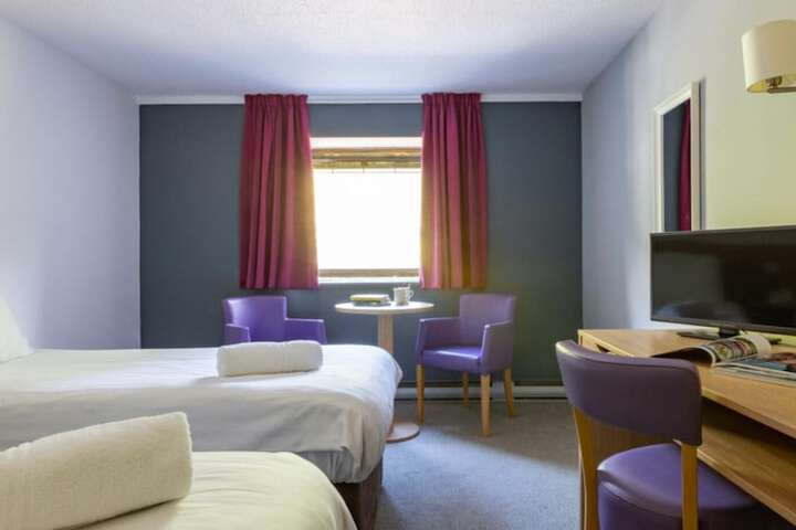 Room 8 of 26