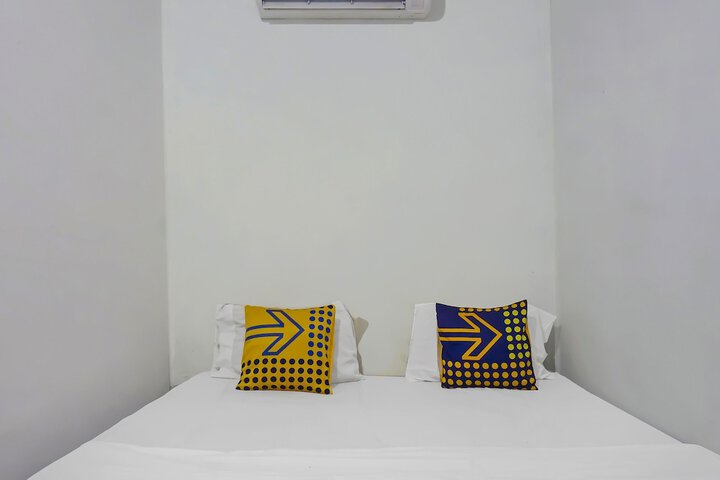 Room 18 of 27