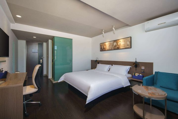Room 29 of 37