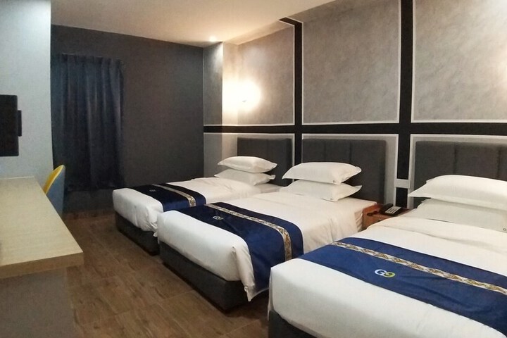 Room 18 of 36