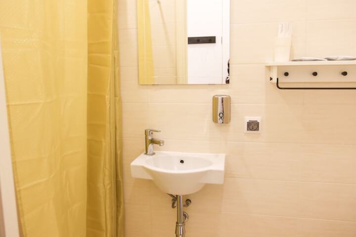 Room 12 of 13