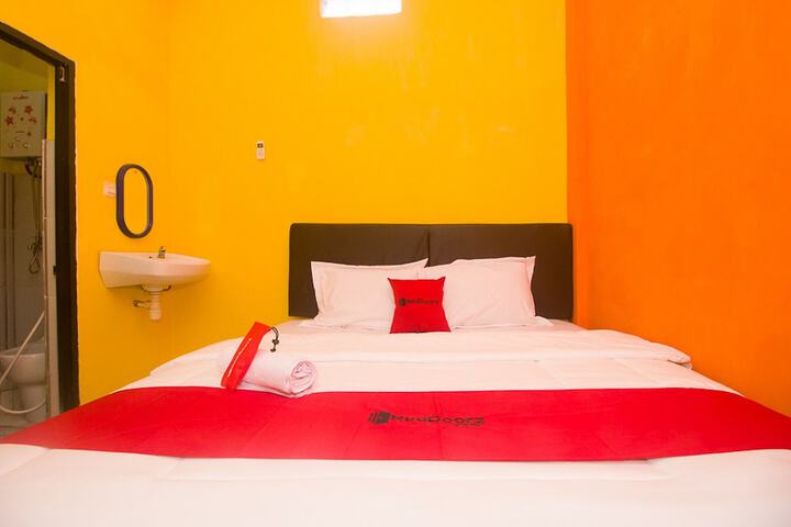 Room 6 of 27