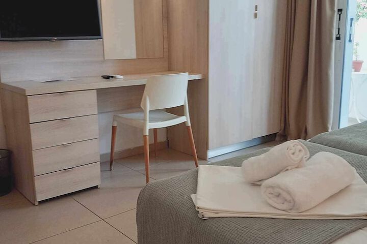 Room 15 of 29