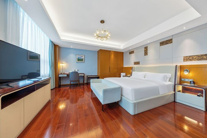 Room 21 of 53