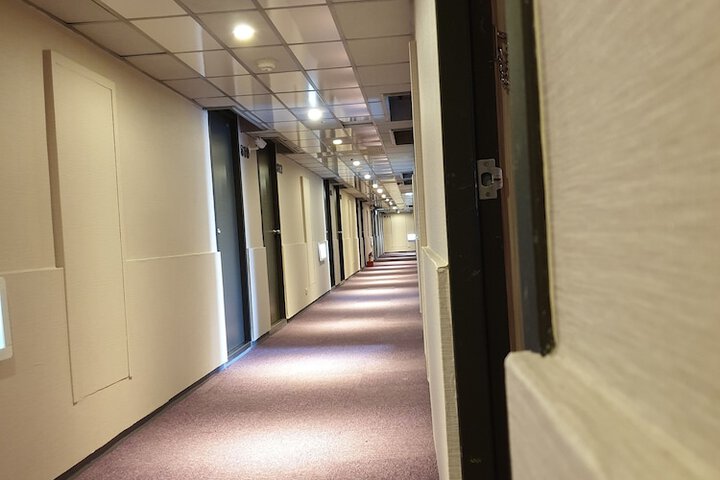 Ballroom/Hall 28 of 40