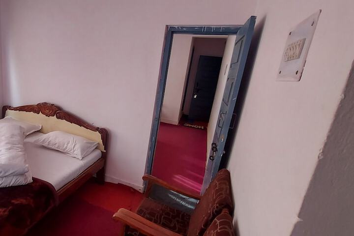 Room 9 of 14