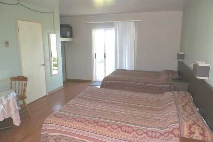 Room 2 of 28