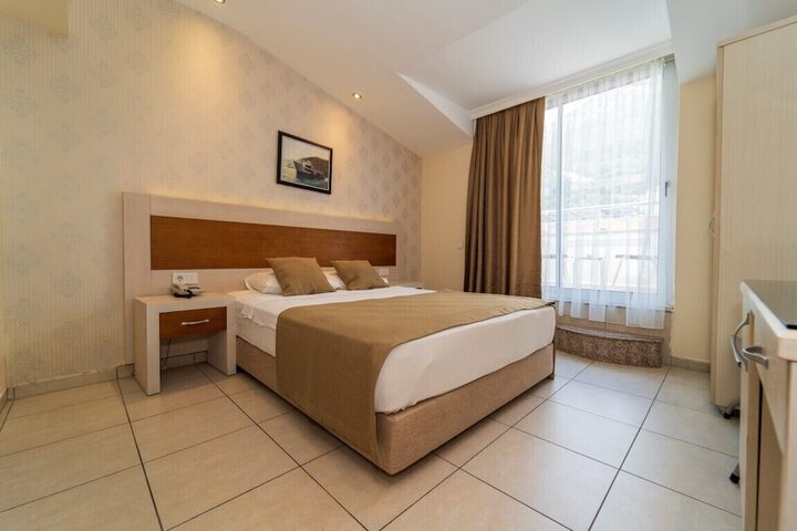 Room 15 of 84