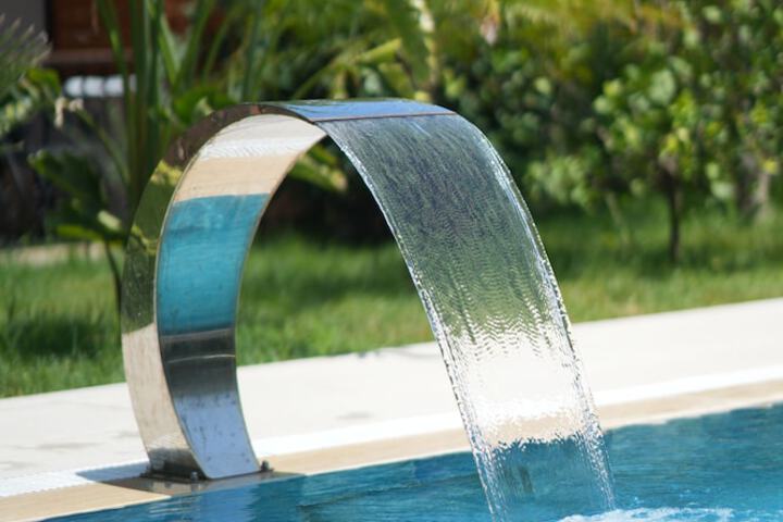 Hotel with Pool