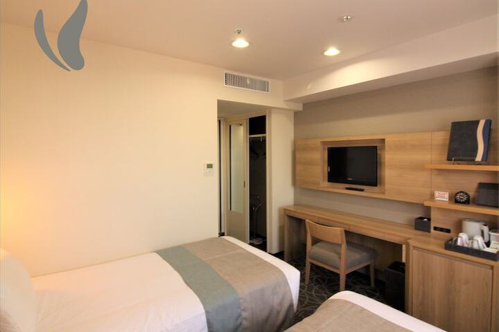 Room 16 of 62