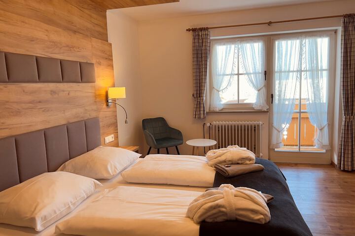 Room 14 of 38