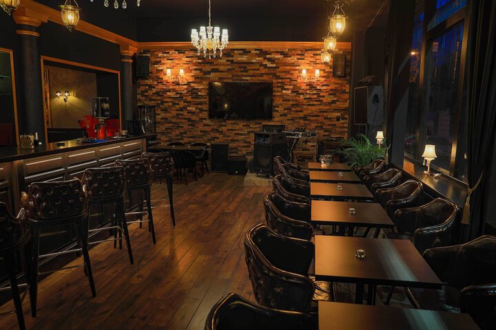 Lounge 48 of 66