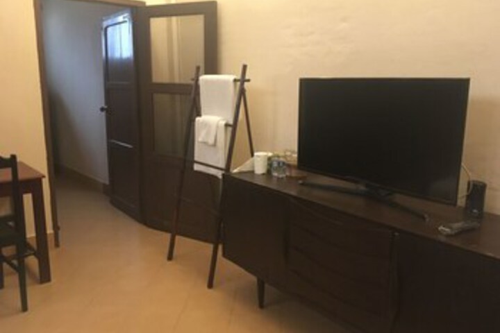 Room 28 of 31