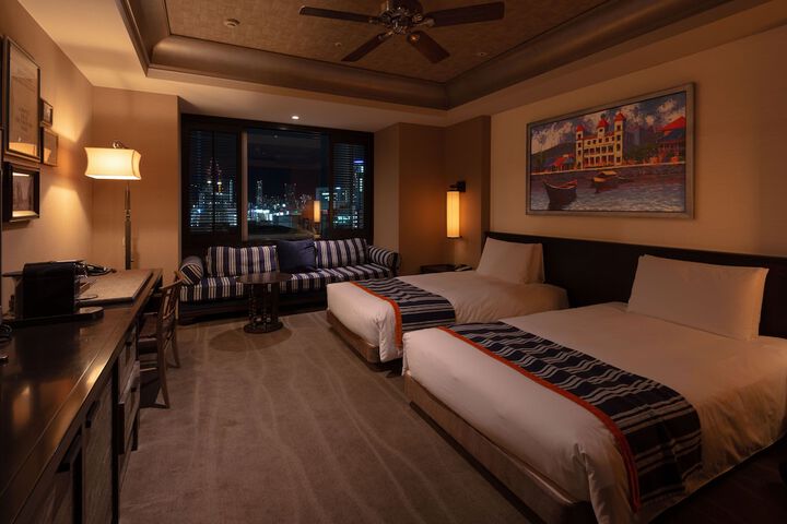 Room 52 of 113
