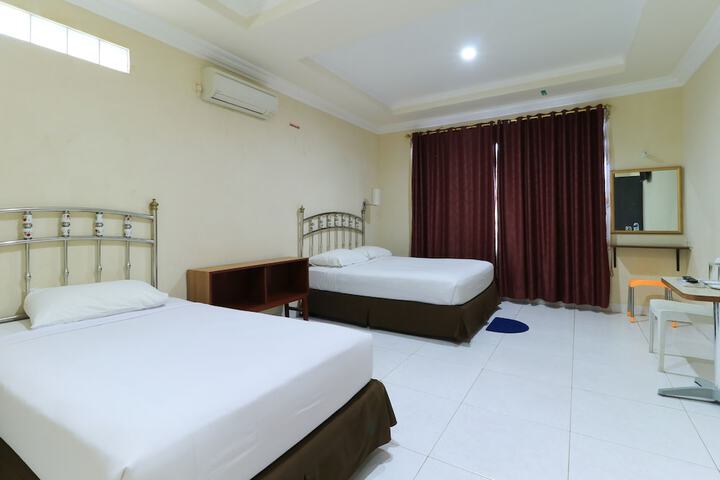 Room 7 of 32