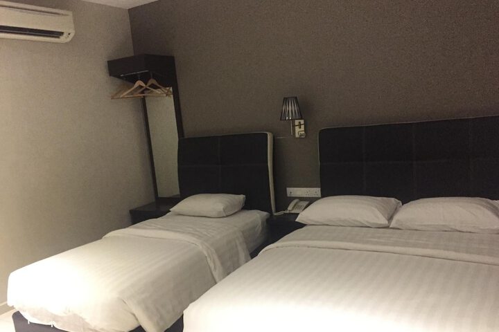 Room 13 of 44