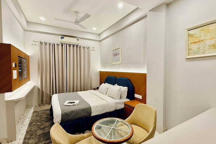 Room 28 of 92