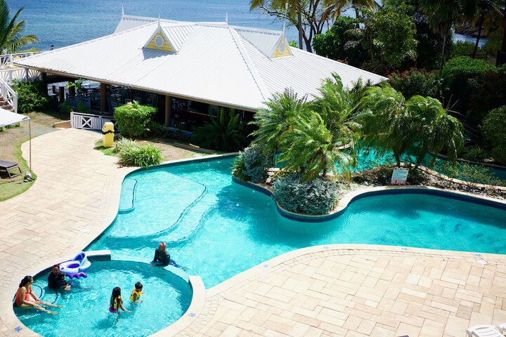 Pool Hotel