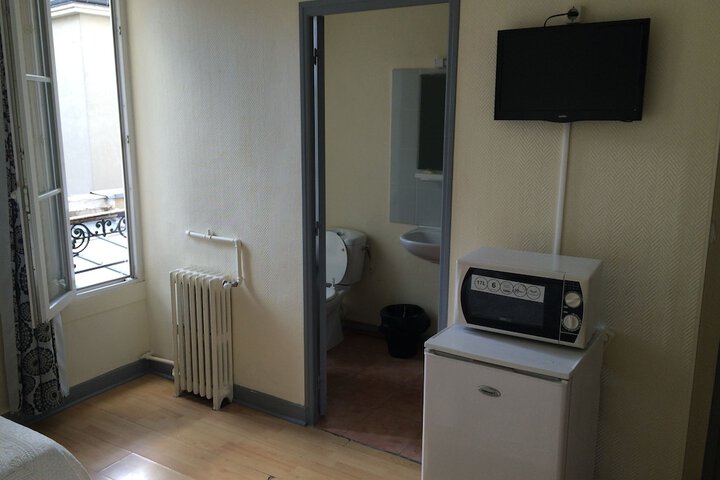 Room 32 of 44