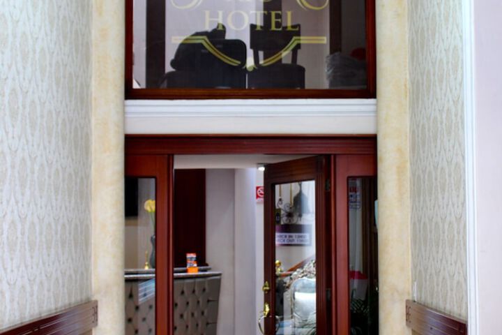 Hotel 2 of 61