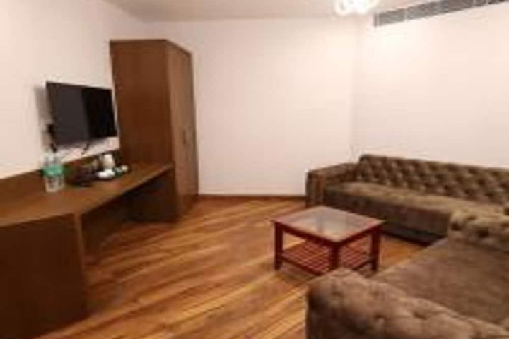 Room 43 of 190