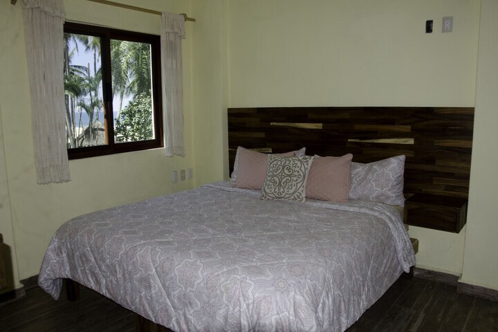 Room 5 of 60