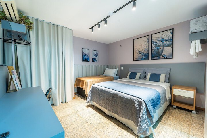 Room 10 of 197