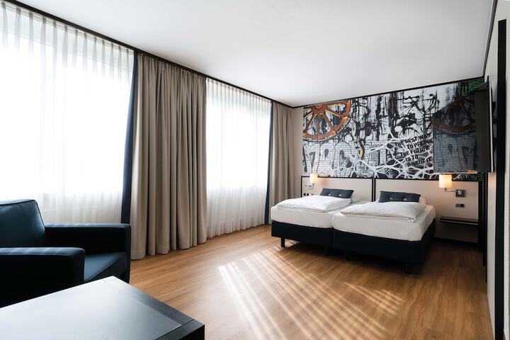 Room 18 of 109