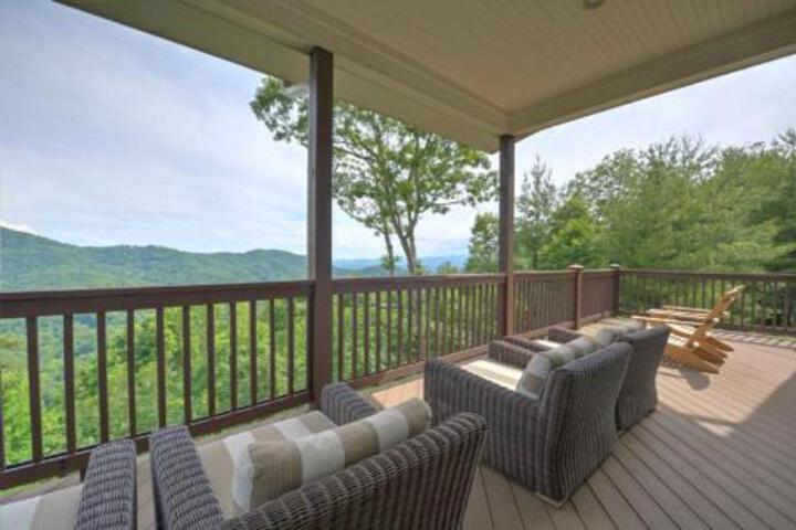 Black Oak Home in Asheville, NC