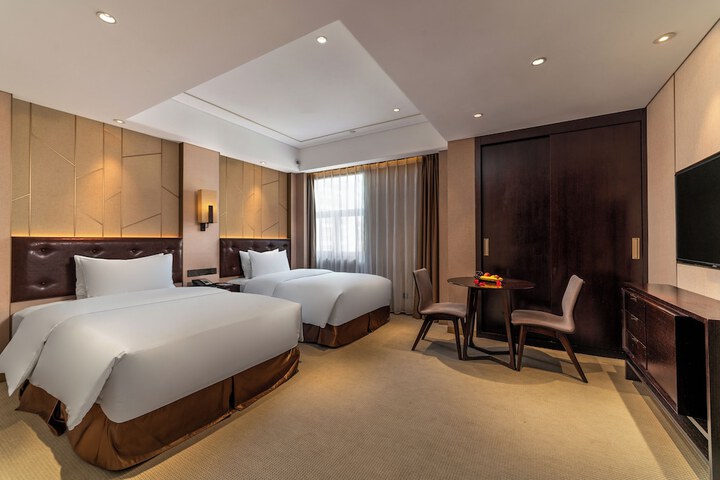 Room 21 of 49