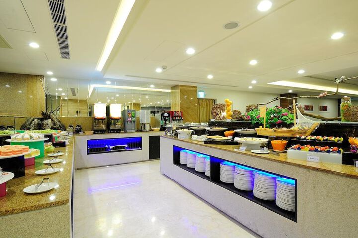 Dining Photos