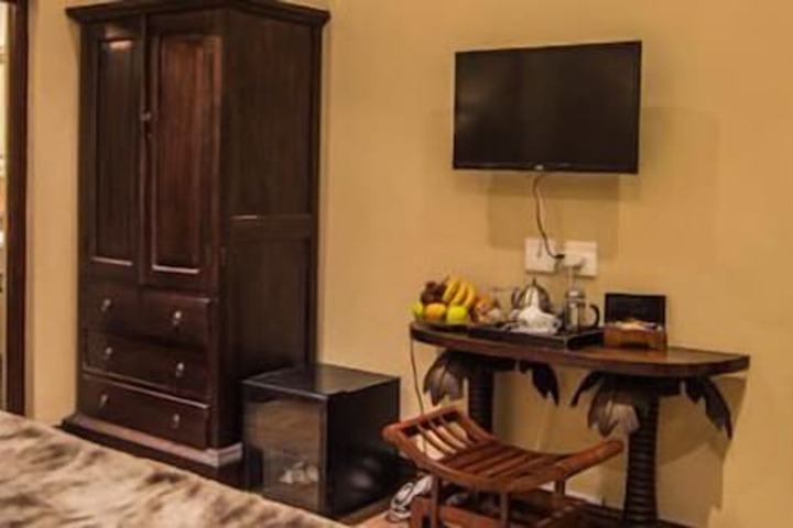 Room 28 of 52