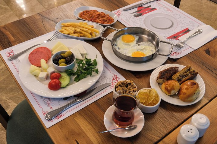 Dining 44 of 63