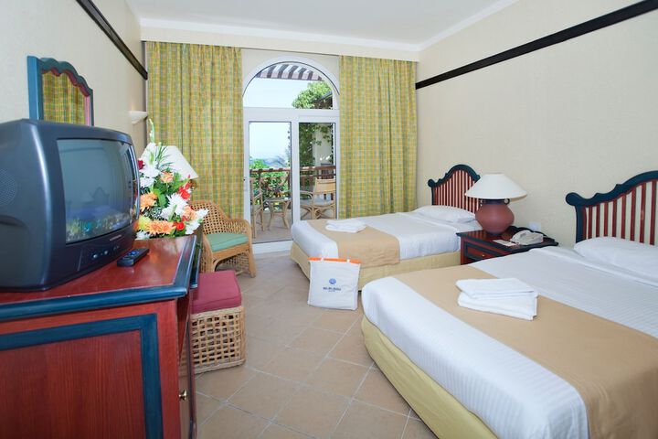 Room 10 of 60
