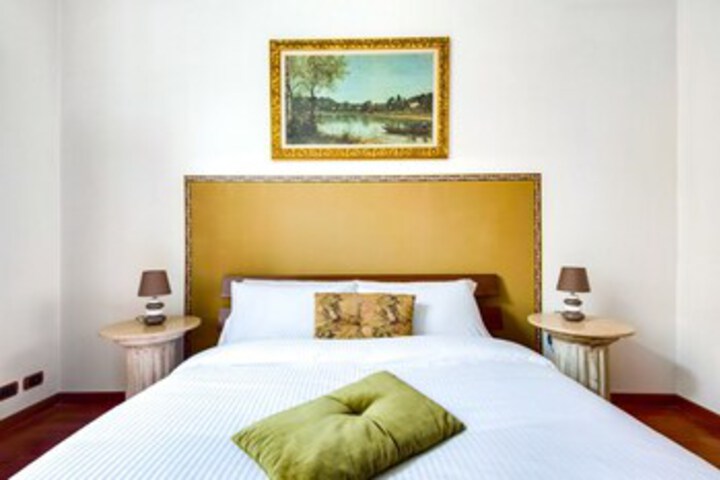 Room 5 of 25