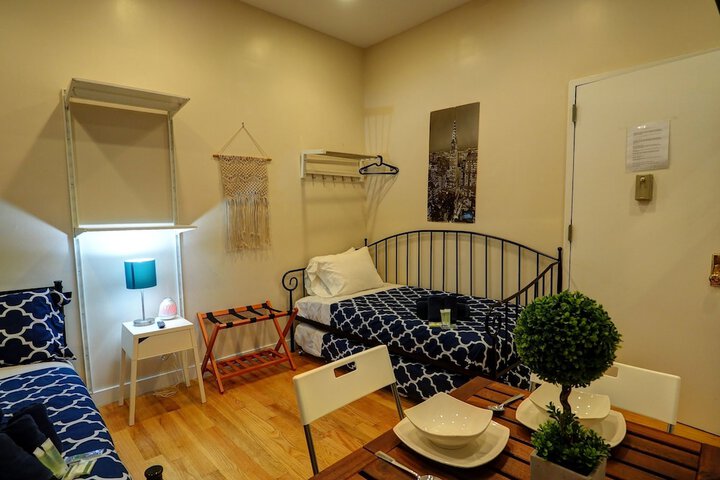 Room 112 of 214