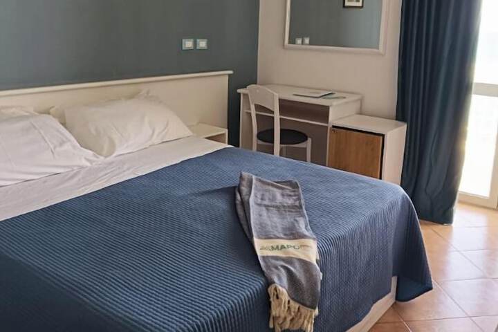 Room 5 of 26