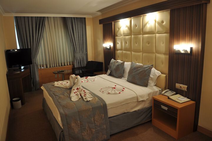 Room 22 of 34