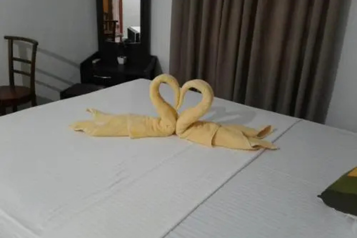 Trinco Hemach Beach Hotel