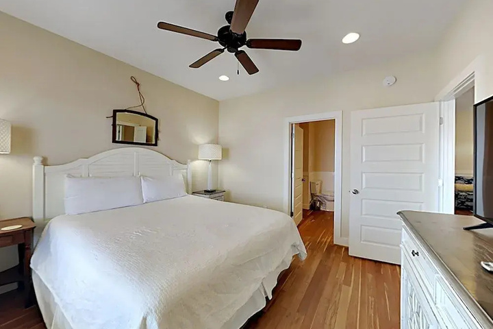 Room 3 of 16