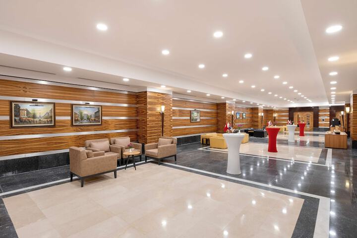 Business Center 140 of 164