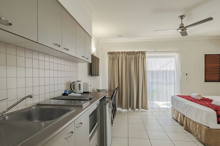 Room 9 of 29